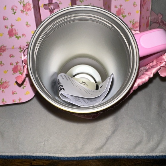 Stanley 2025 Love Shack Fancy 30 oz Tumbler - Picture 4 of 6